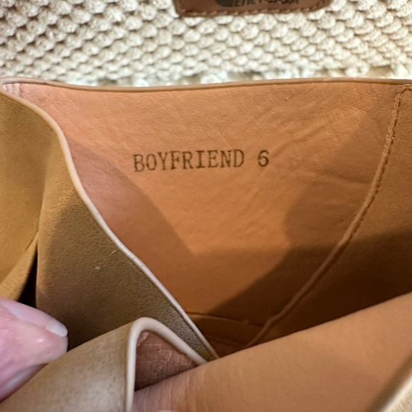 Ccocci Tan Ankle Booties with Elastic Front Panel-Sz 6 - Picture 6 of 9